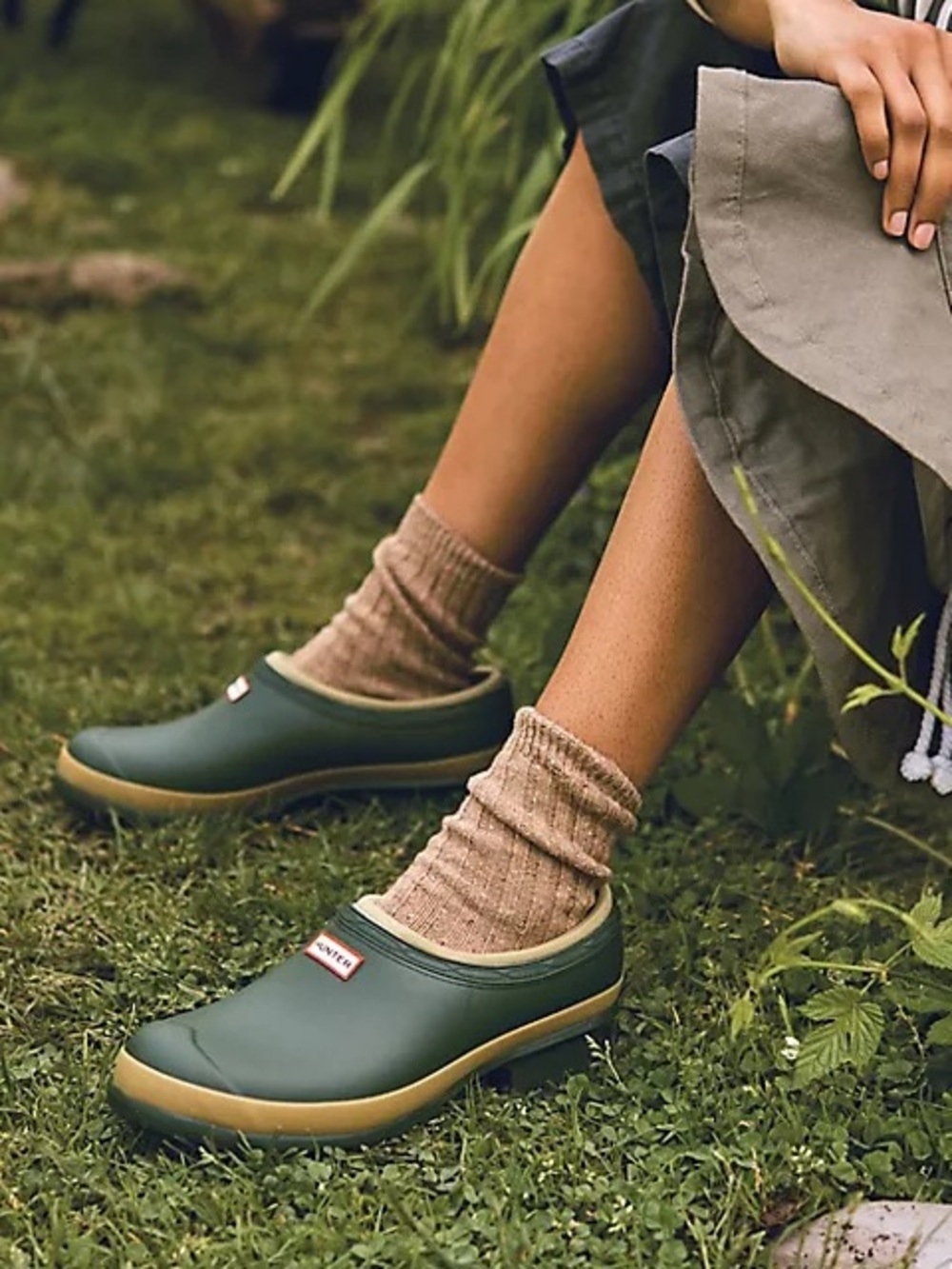 Hunter Gardener Clogs Dark Olive Green 6